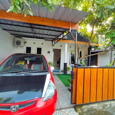 Shifana Homestay Syariah Yogyakarta Kültér fotó