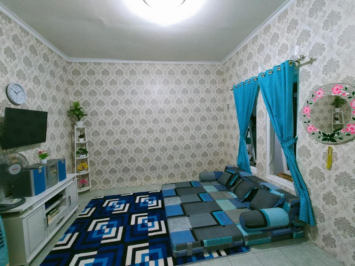 Shifana Homestay Syariah Yogyakarta Kültér fotó